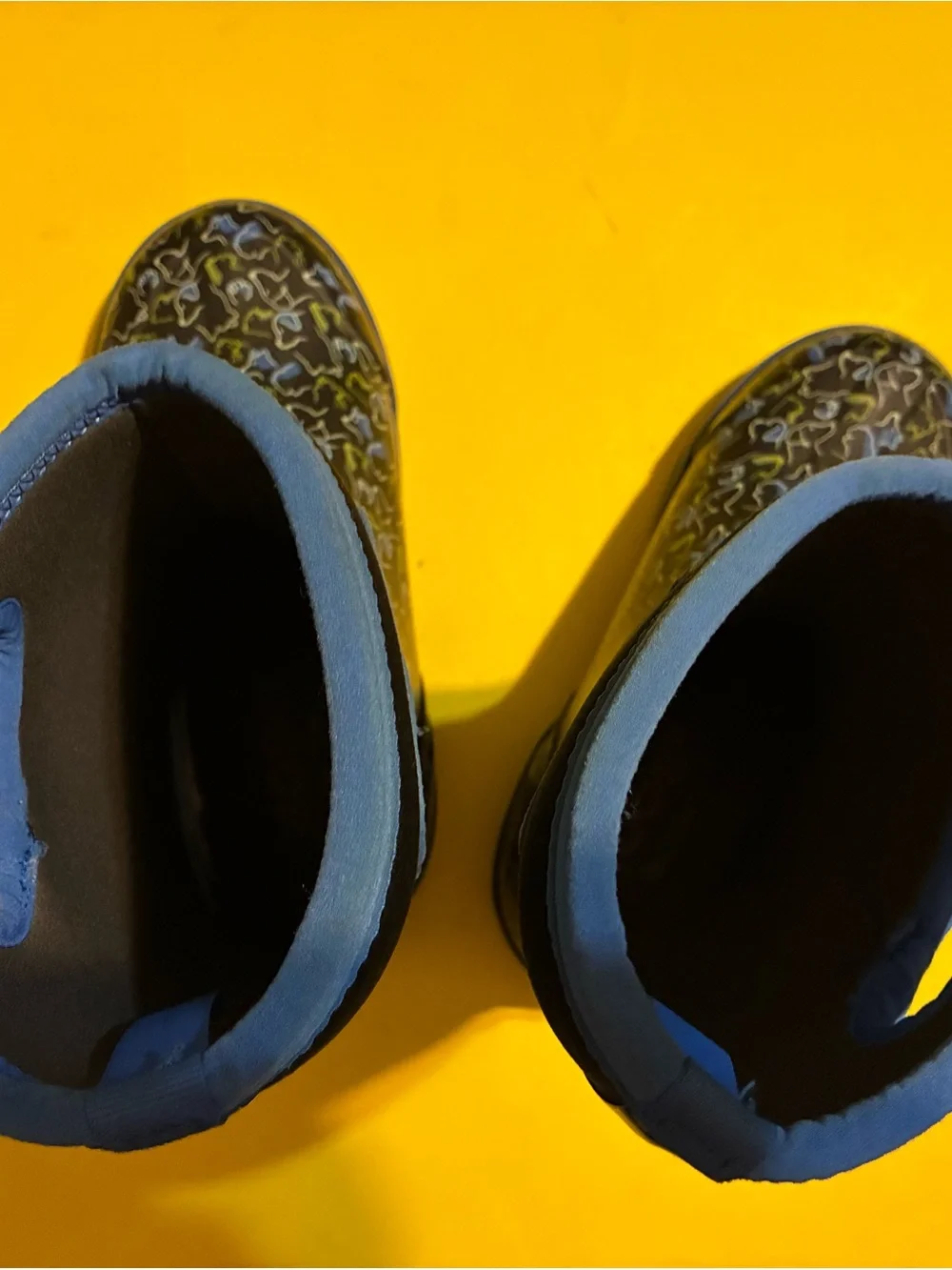 Big kid Waterproof Black and Blue Bogs boots Rain Boots US 6